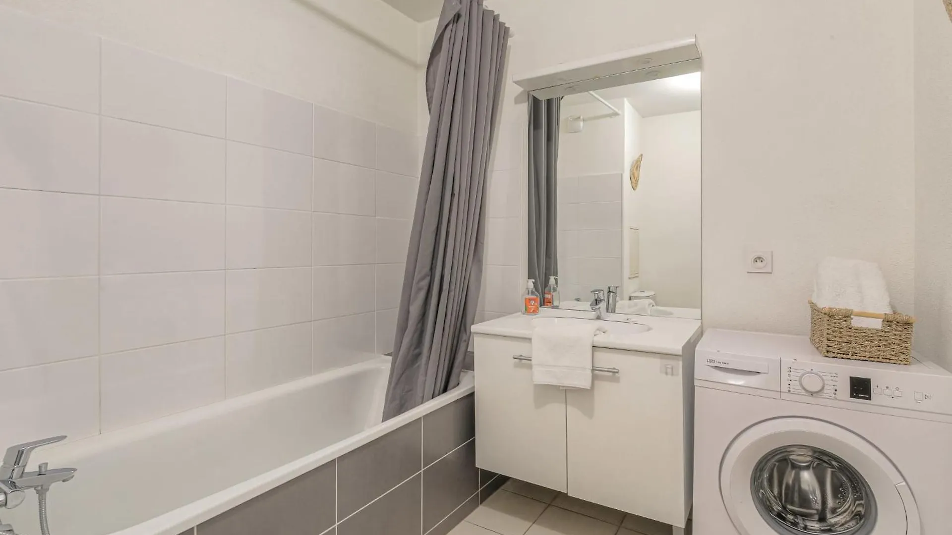 Apartament Cosy Et Calme A 80M Tram T3 Villeurbanne